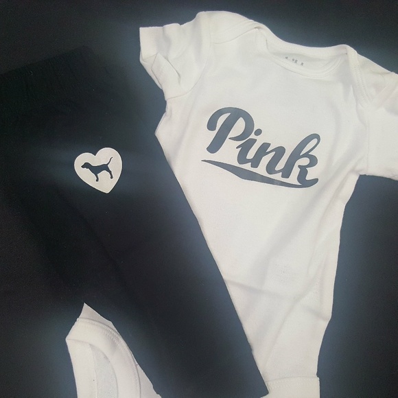 VS PINK baby outfit 0-3m - Picture 1 of 1
